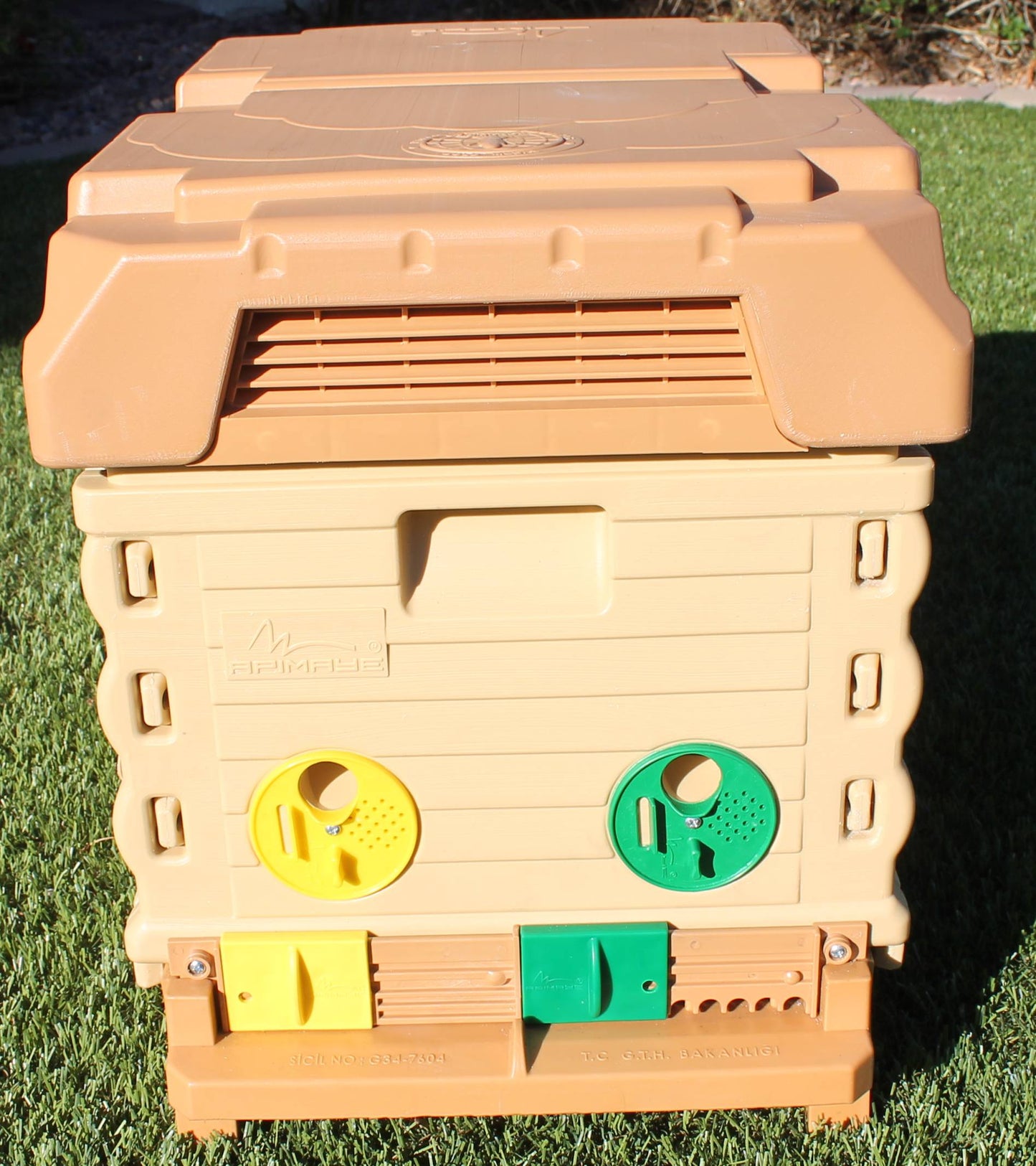 7 Frame NUC White Insulated Bee Hive Set